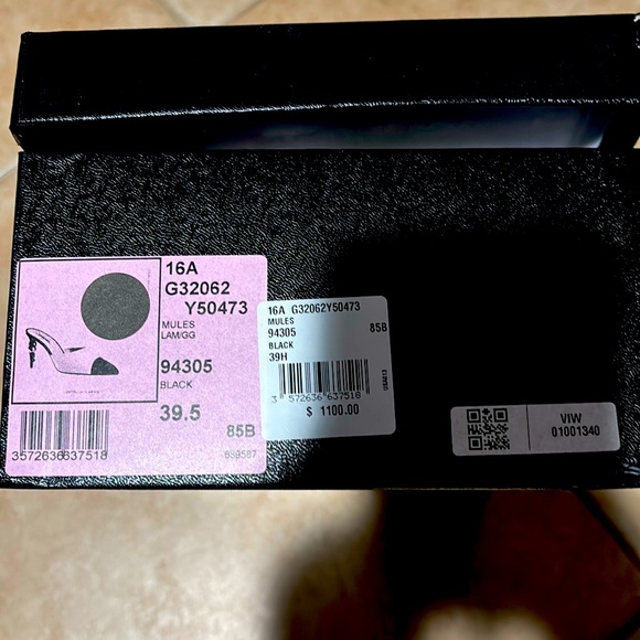 ✨Chanel heels. LIGHTLY USED.✨ - Picture 5 of 10